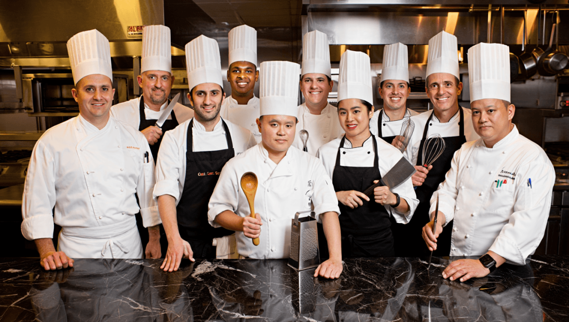 Qui sont les 10 plus grands chefs cuisiniers du monde ?